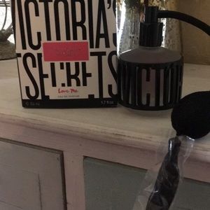 Victoria secret LOVE ME!!